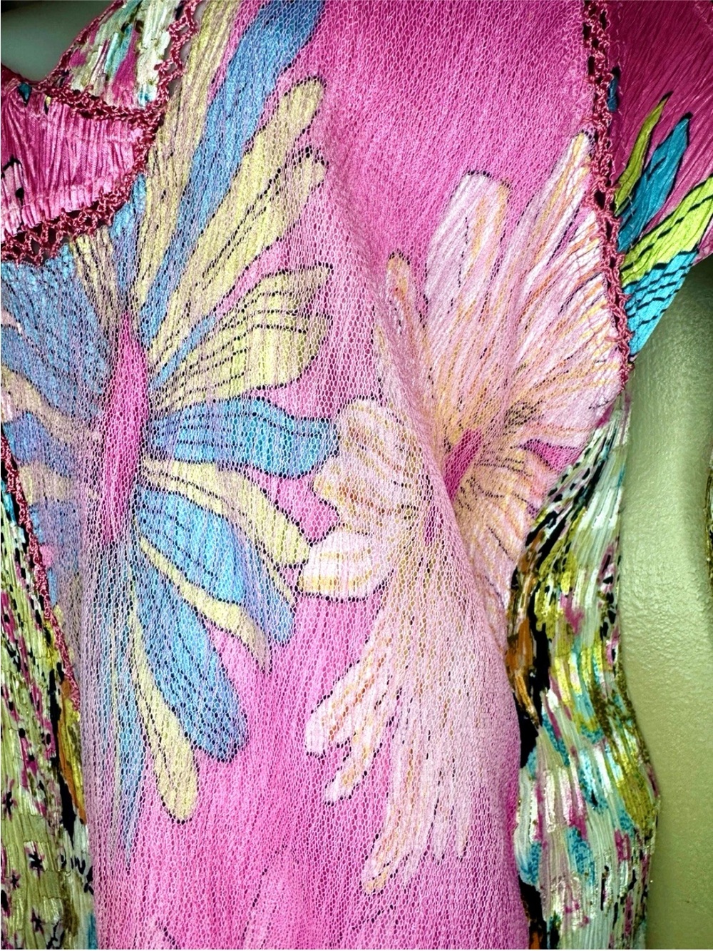 🌸ALBERTO MAKALI🌸 GEO CRINKLE SEQUIN CROCHET STRETCH PLUNGE NECK LONG SLEEVE TOP - Picture 10 of 16